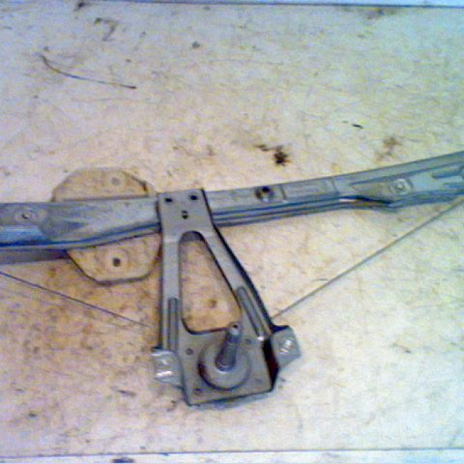 Mecanisme leve-glace arrière droit occasion RENAULT CLIO II Phase 1 03-1998->06-2001 1.9 D 7700434304 1