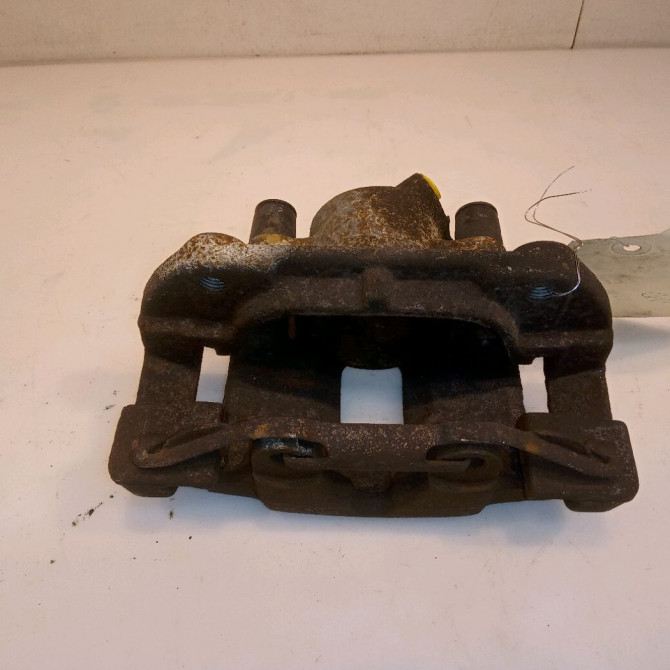 Etrier de frein avant gauche occasion B.M.W. SERIE 3 COMPACT IV Phase 2 03-2003->12-2004 320 TD 149ch 34116758113 2