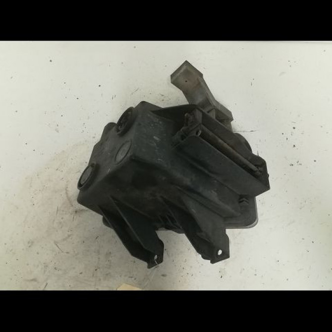 Phare antibrouillard avant droit occasion OPEL ZAFIRA II Phase 1 07-2005->12-2007 1.9 CDTI 120ch 13252450 2