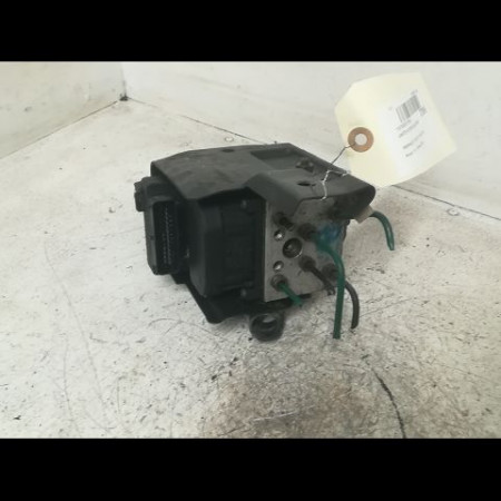 Unité hydraulique ABS occasion RENAULT CLIO II Phase 1 03-1998->06-2001 1.4i 8v 75ch 7701043934
