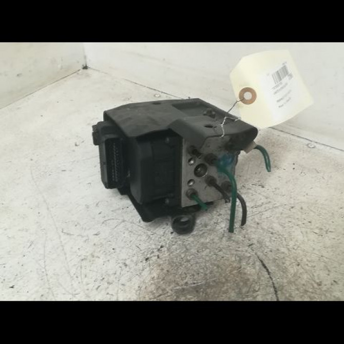 Unité hydraulique ABS occasion RENAULT CLIO II Phase 1 03-1998->06-2001 1.4i 8v 75ch 7701043934 1