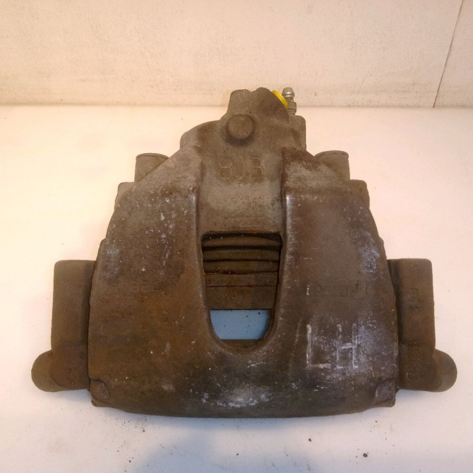 Etrier de frein avant gauche occasion FORD FOCUS II Phase 1 09-2004->12-2007 2.0 TDCI 16v 135ch 1682876 1