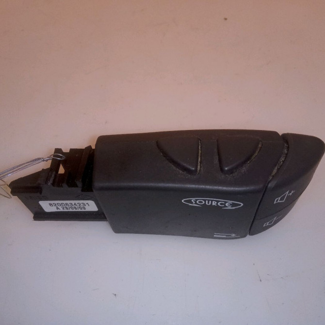 Commande autoradio occasion RENAULT CLIO CAMPUS II Phase 1 07-2006->07-2009 1.5 DCI 70ch 2