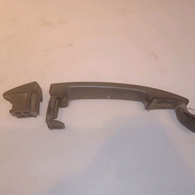 Poignee ext porte coulissante d occasion CITROEN BERLINGO II Phase 1 05-2008->01-2012 1.6 HDi 8v 90ch 2