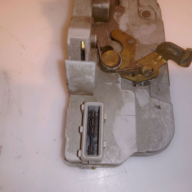 Serrure porte ard occasion PEUGEOT 307 Phase 2 06-2005->03-2008 2.0 HDI 16v 136ch 9138G0 3