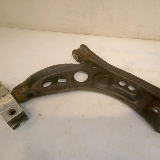 Triangle inf avg occasion VOLKSWAGEN GOLF VI Phase 1 10-2008->04-2013 2.0 TDI 140ch 1K0407151BC 2