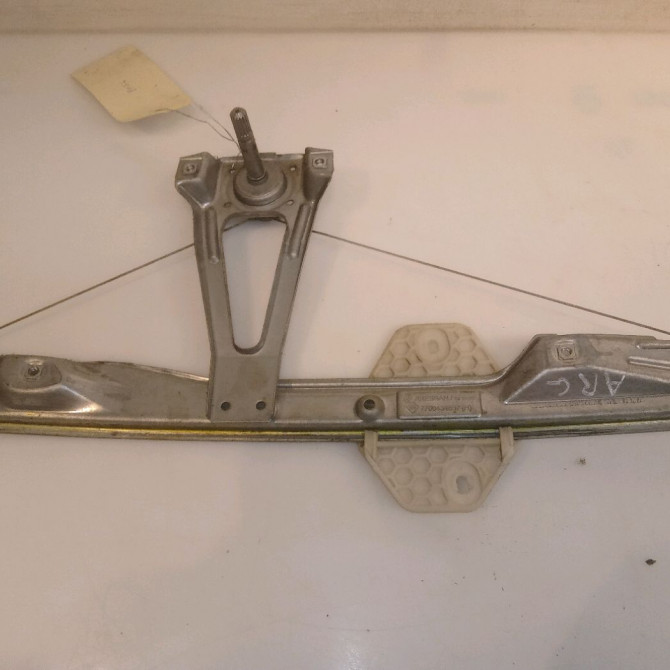 Mecanisme leve-glace arrière gauche occasion RENAULT CLIO CAMPUS II Phase 1 07-2006->07-2009 1.5 DCI 70ch 7700434303 2