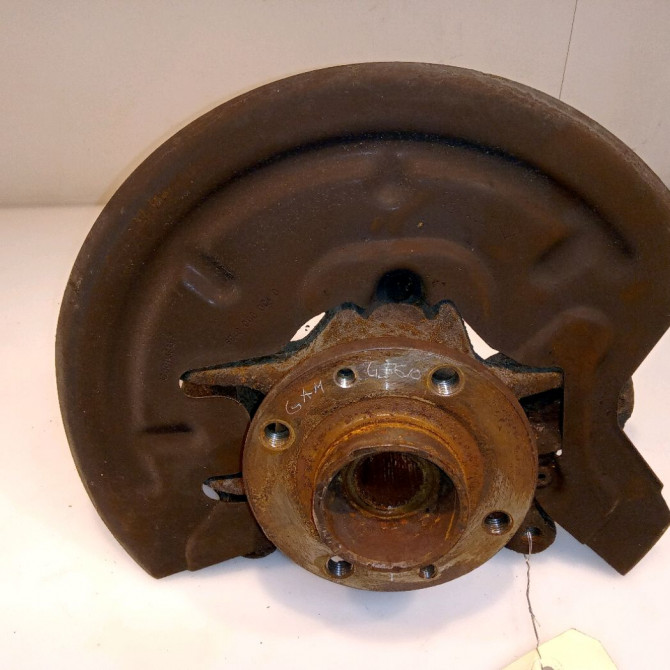 Moyeu avg occasion RENAULT SCENIC II Phase 2 09-2006->04-2009 1.9 DCI 130ch 8200308650 1