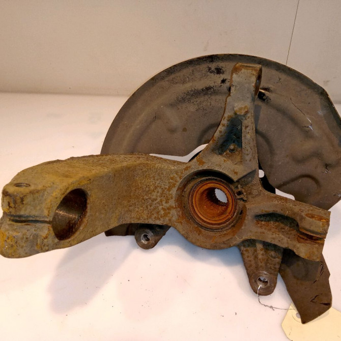 Moyeu avd occasion RENAULT SCENIC II Phase 2 09-2006->04-2009 1.9 DCI 130ch 8200308650 2