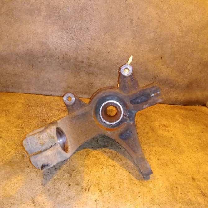 Moyeu avg occasion RENAULT MEGANE II Phase 1 09-2003->12-2005 1.9 DCI 120ch 8200308650 3