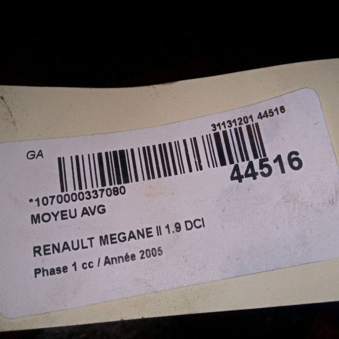 Moyeu avg occasion RENAULT MEGANE II Phase 1 09-2003->12-2005 1.9 DCI 120ch 8200308650 4