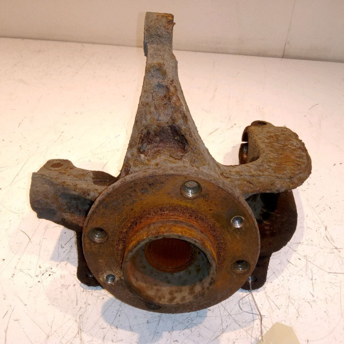 Moyeu avd occasion RENAULT SCENIC II Phase 2 09-2006->04-2009 1.9 DCI 130ch 8200308650 1