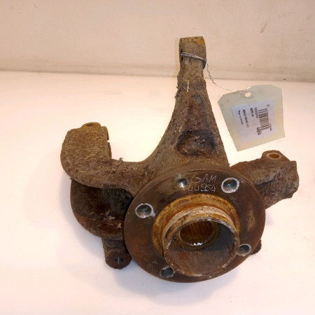 Moyeu avg occasion RENAULT MEGANE II Phase 1 09-2003->12-2005 1.9 DCI 120ch 8200308650