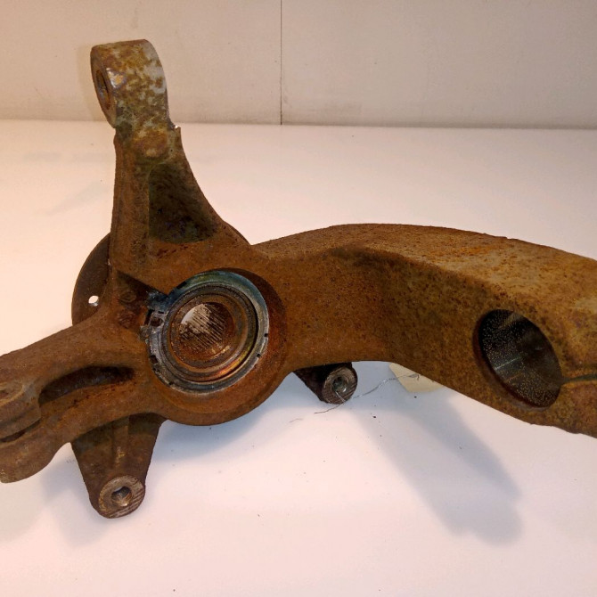 Moyeu avg occasion RENAULT SCENIC II Phase 1 03-2004->09-2006 1.9 DCI 120ch 8200308650 2