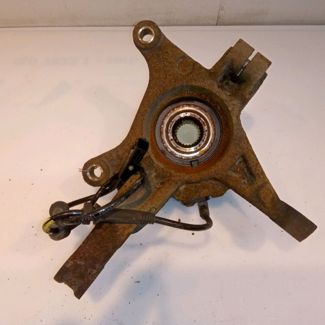 Moyeu avg occasion DACIA LODGY Phase 1 01-2012->... 1.2 TCE 115ch 8200308650 2