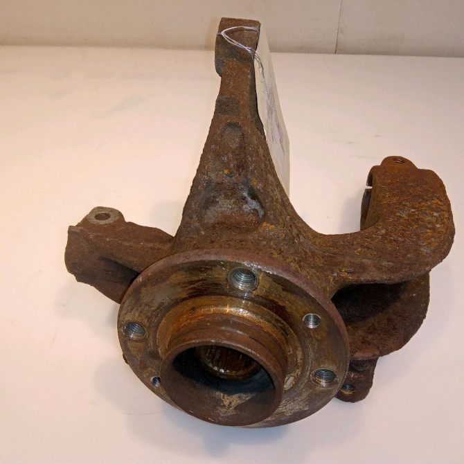 Moyeu avd occasion RENAULT SCENIC II Phase 1 03-2004->09-2006 1.5 DCI 105ch 8200308650 1