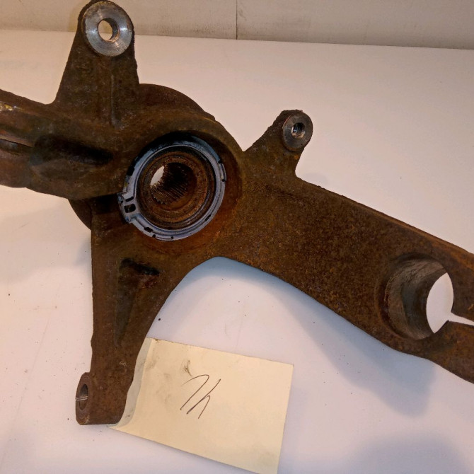 Moyeu avd occasion RENAULT SCENIC II Phase 1 03-2004->09-2006 1.5 DCI 105ch 8200308650 2