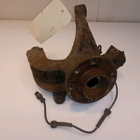 Moyeu avg occasion RENAULT SCENIC II Phase 1 03-2004->09-2006 1.9 DCI 120ch 8200308650