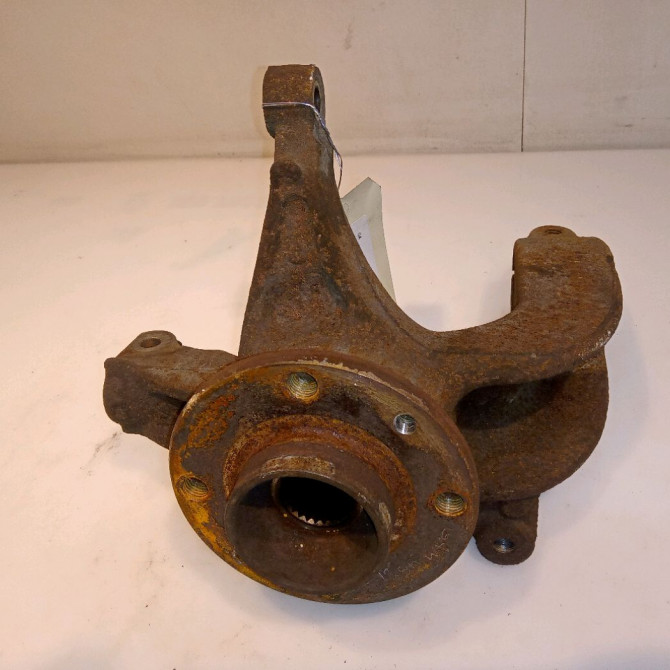 Moyeu avd occasion RENAULT SCENIC II Phase 1 03-2004->09-2006 1.9 DCI 120ch 8200308650 1