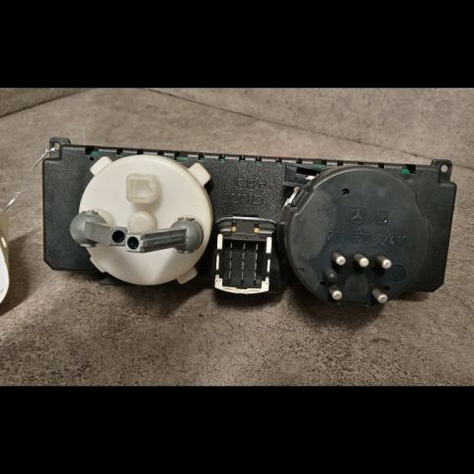 Commande de chauffage occasion MERCEDES CLASSE C I 2