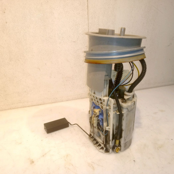 Jauge a carburant occasion VOLKSWAGEN PASSAT IV Phase 2 10-2000->03-2005 1.9 TDI 130ch 2