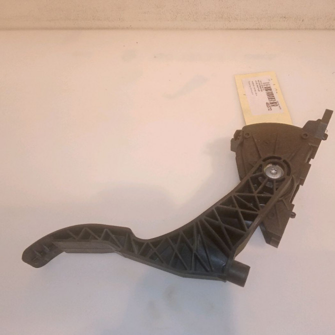 Potentiometre accelerateur occasion AUDI A3 I Phase 2 10-2000->06-2003 1.9 TDi 130ch 2