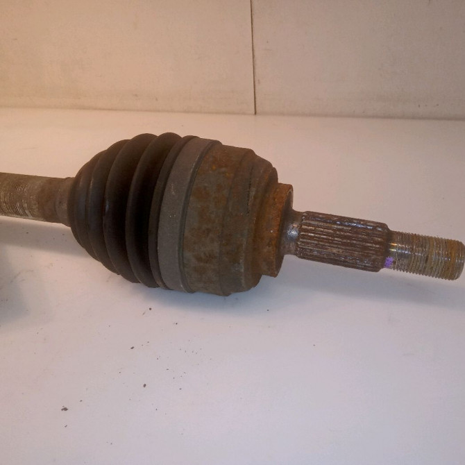 Transmission avant droite occasion RENAULT TWINGO II Phase 1 06-2007->11-2011 1.5 DCI 65ch 8200482436 2