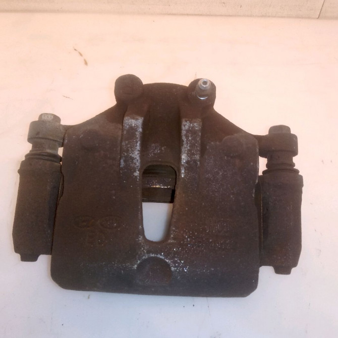 Etrier de frein avant droit occasion KIA CEE D I Phase 1 01-2007->09-2009 1.6 CRDI 115ch 581301H000 1