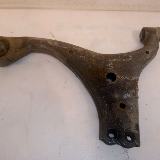 Triangle inf avd occasion KIA CEE D I Phase 1 01-2007->09-2009 1.6 CRDI 115ch 545012H000 1