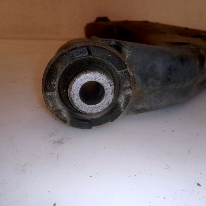 Triangle inf avd occasion KIA CEE D I Phase 1 01-2007->09-2009 1.6 CRDI 115ch 545012H000 4