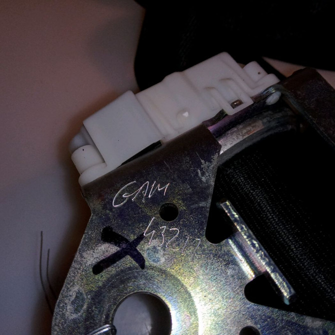 Ceinture arrière gauche occasion AUDI A3 II Phase 1 06-2003->06-2008 2.0 TDi 140ch 8P0857805V04 3