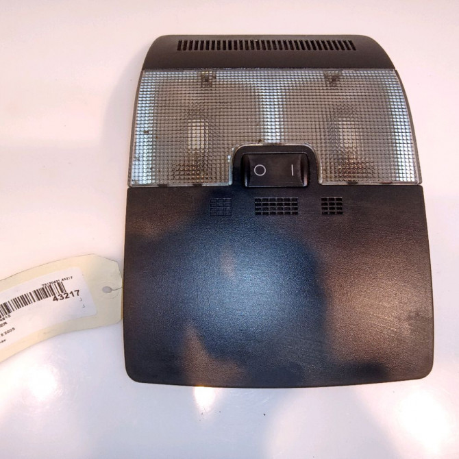 Plafonnier occasion AUDI A3 II Phase 1 06-2003->06-2008 2.0 TDi 140ch 8P0947111B 1