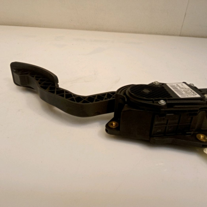 Potentiometre accelerateur occasion RENAULT LAGUNA III Phase 2 11-2010->03-2013 1.5 DCI 8v 110ch 2