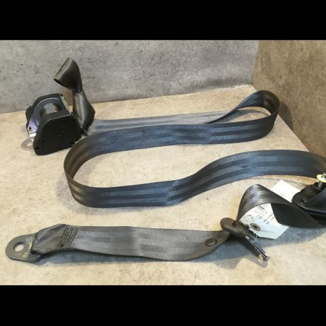 Ceinture arrière gauche occasion NISSAN MICRA III Phase 3 11-2007->11-2010 1.4i 88ch 88845BC315 1