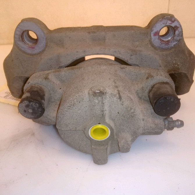 Etrier de frein avant gauche occasion SAAB 9-3 II Phase 1 09-2005->09-2007 1.9 TiD 120ch 93176375 3