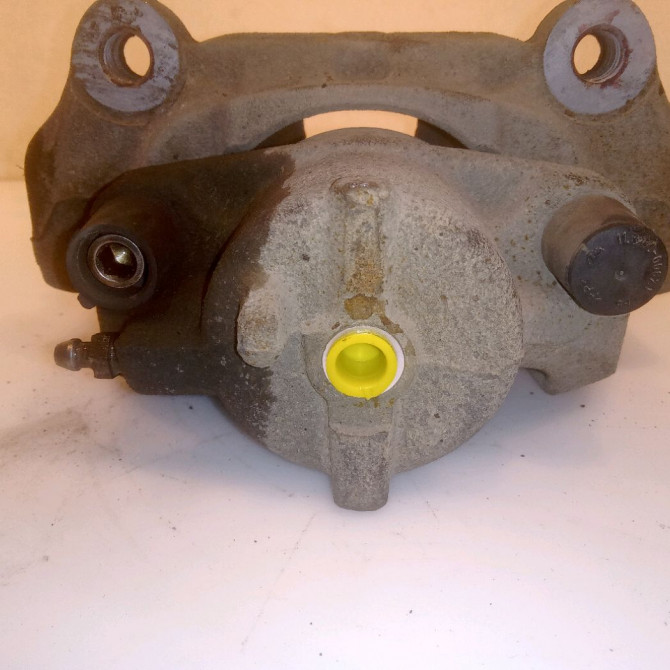 Etrier de frein avant droit occasion SAAB 9-3 II Phase 1 09-2005->09-2007 1.9 TiD 120ch 93176376 3