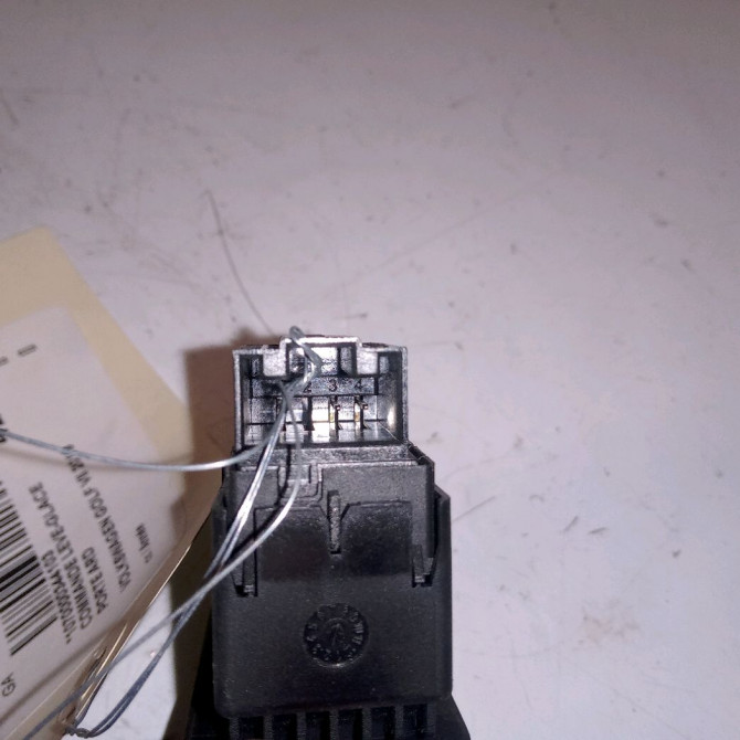 Commande leve-glace porte arrière droite occasion VOLKSWAGEN GOLF VII 2