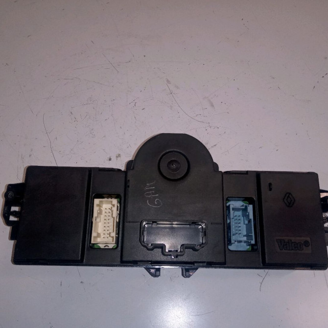 Commande de chauffage occasion RENAULT MODUS Phase 2 01-2008->12-2012 1.5 DCI 85ch 2
