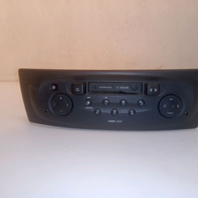 Autoradio occasion RENAULT MEGANE I Phase 2 03-1999->06-2003 1.9 DCI 8200153140 1