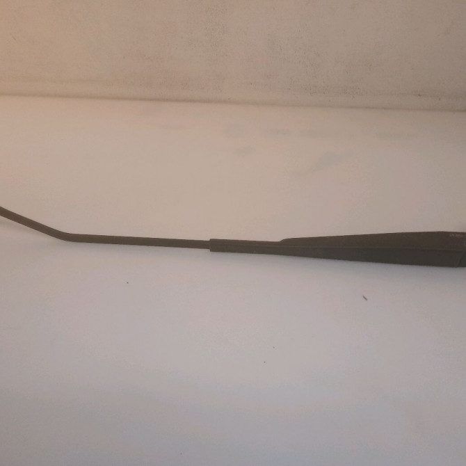 Bras essuie-glace avant droit occasion RENAULT MEGANE I Phase 2 03-1999->06-2003 1.9 DCI 7701040768 1
