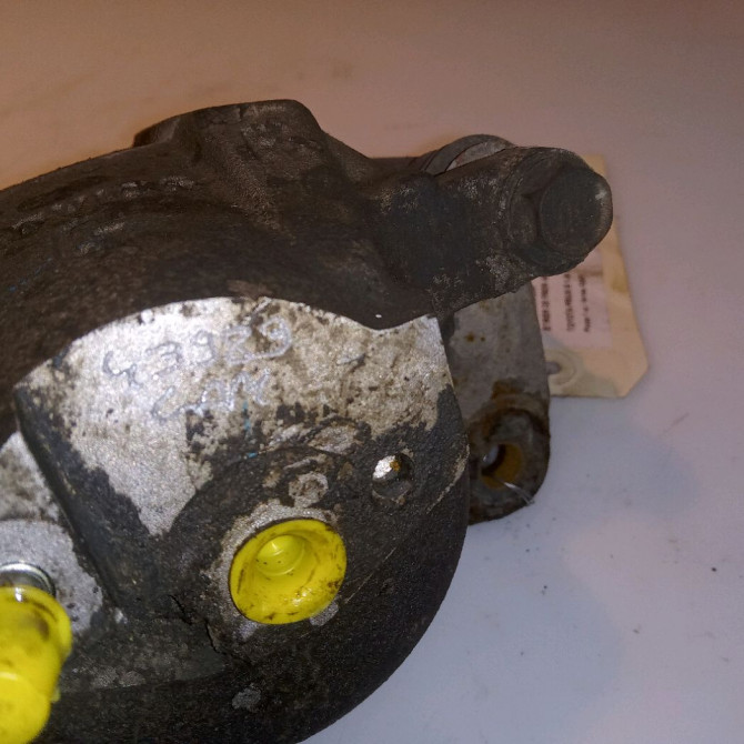 Etrier de frein avant gauche occasion TOYOTA PRIUS II 4775047050 3