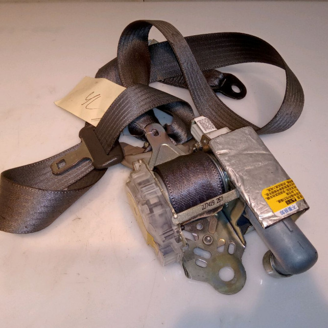 Ceinture avant droite occasion TOYOTA PRIUS II 7321047081B0 2