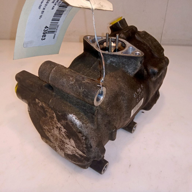 Compresseur air conditionne occasion TOYOTA PRIUS II 8837047010 3