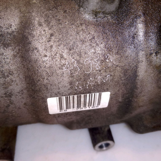 Compresseur air conditionne occasion TOYOTA PRIUS II 8837047010 4