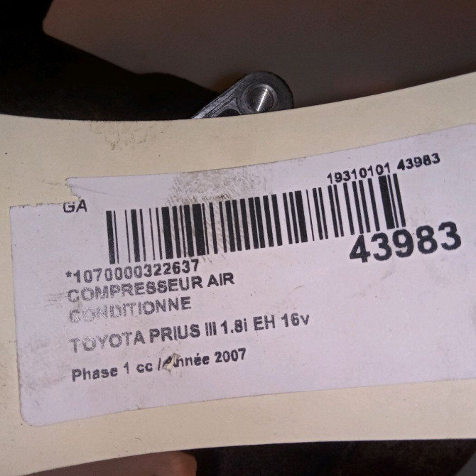 Compresseur air conditionne occasion TOYOTA PRIUS II 8837047010 5