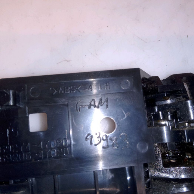 Poignee int porte avg occasion TOYOTA PRIUS II 6920647020C0 3