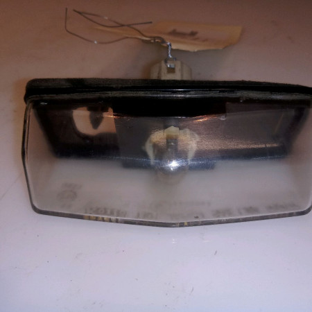 Eclaireur plaque de police g occasion TOYOTA PRIUS II 8127053011