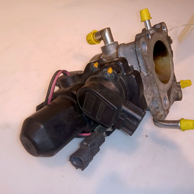 Boitier papillon occasion TOYOTA PRIUS II 2203021020 3