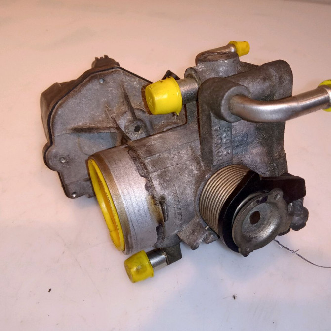 Boitier papillon occasion TOYOTA PRIUS II 2203021020 4