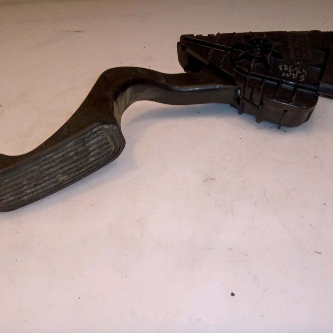 Potentiometre accelerateur occasion TOYOTA PRIUS II 1